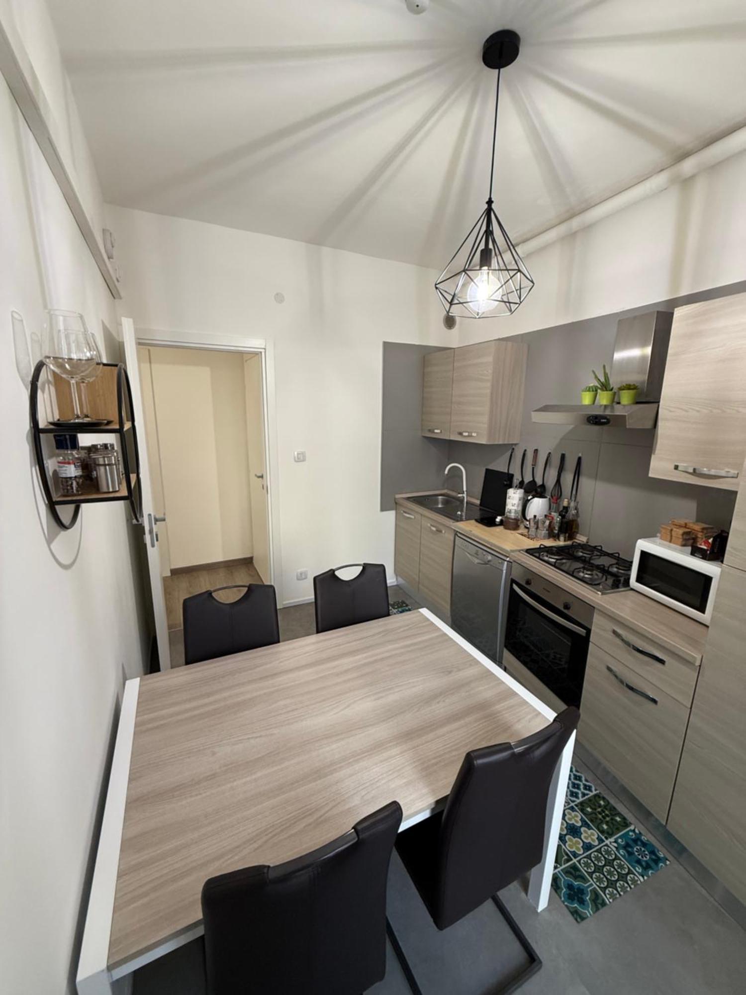La Casa In Via Venti Appartement Verona Buitenkant foto